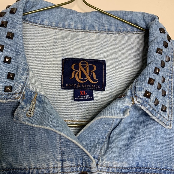 Rock & Republic | Light Denim Studded Jean Jacket | Alternative Punk Classic Top - Picture 4 of 6